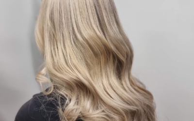 How to dye your hair blonde